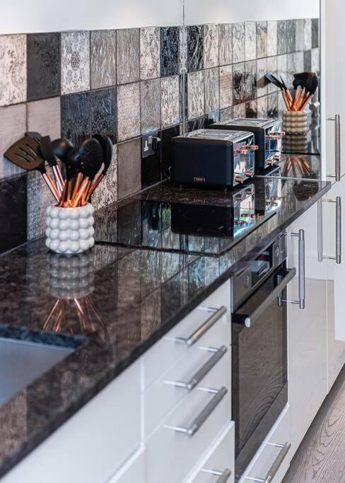 Appartamento Lady On The Lane- 2 Bed Primrose Hill Londra Esterno foto