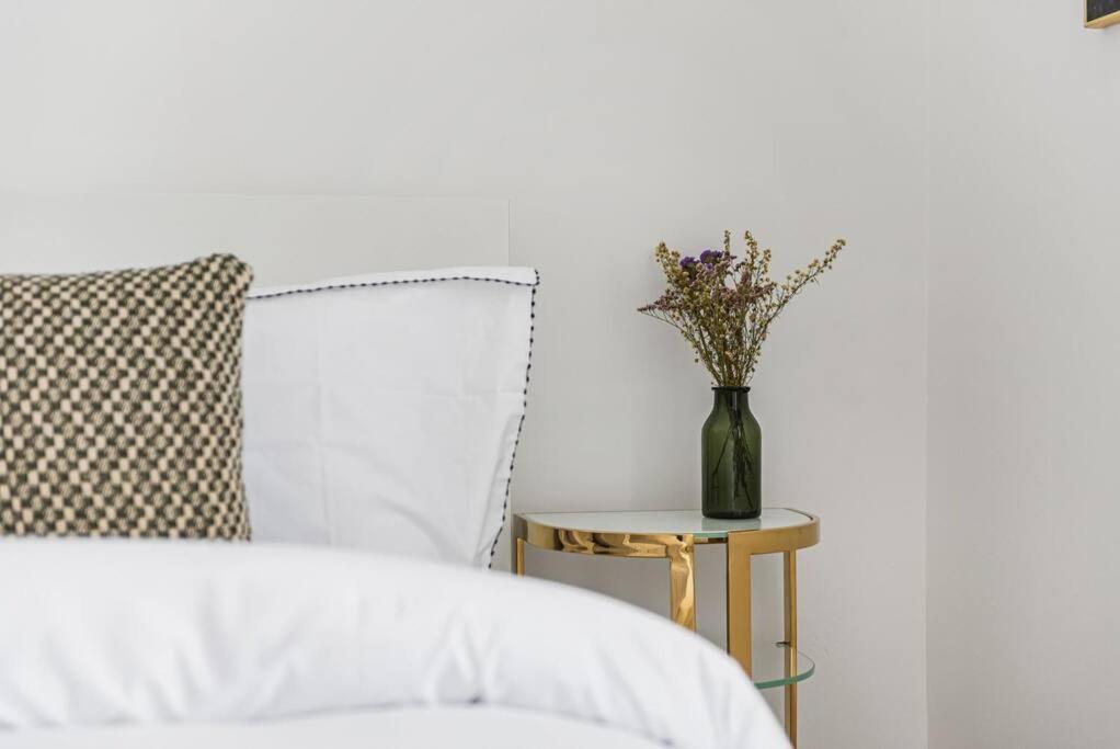 Appartamento Lady On The Lane- 2 Bed Primrose Hill Londra Esterno foto