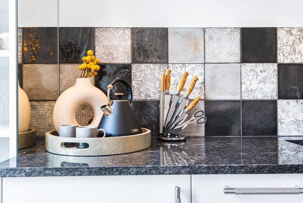Appartamento Lady On The Lane- 2 Bed Primrose Hill Londra Esterno foto