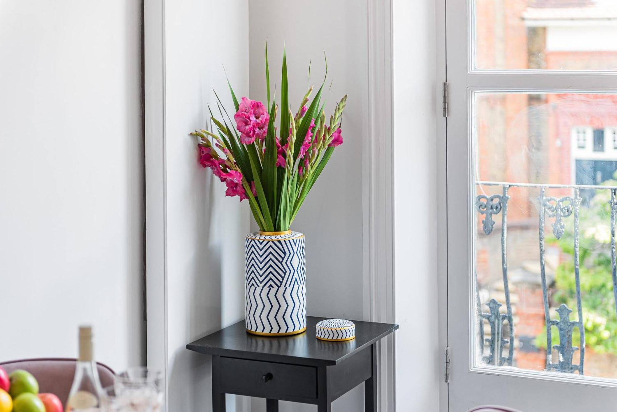 Appartamento Lady On The Lane- 2 Bed Primrose Hill Londra Esterno foto